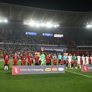 acilis macinda yanlis logo skandali tffden buyuk hata CRR56Aqq