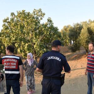 incir ve zeytin bahcelerinde hirsiz nobeti d9H3N1A6