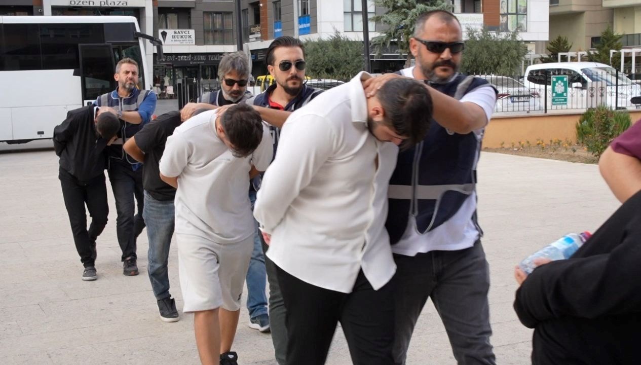 edirnede sehit ailesini dolandiran 10 zanli tutuklandi 8jyCyGXm