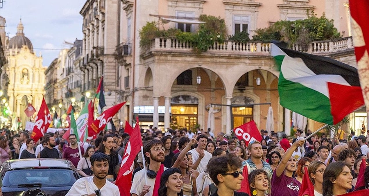 italyada kuresel sumud filosuna destek gosterileri yapildi nCCU4Xrc