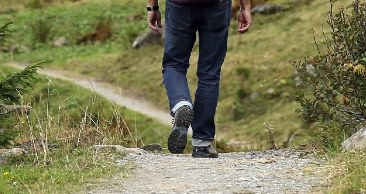 yolda yururken ayagina takildi servet sahibi oldu 9krFm6sV