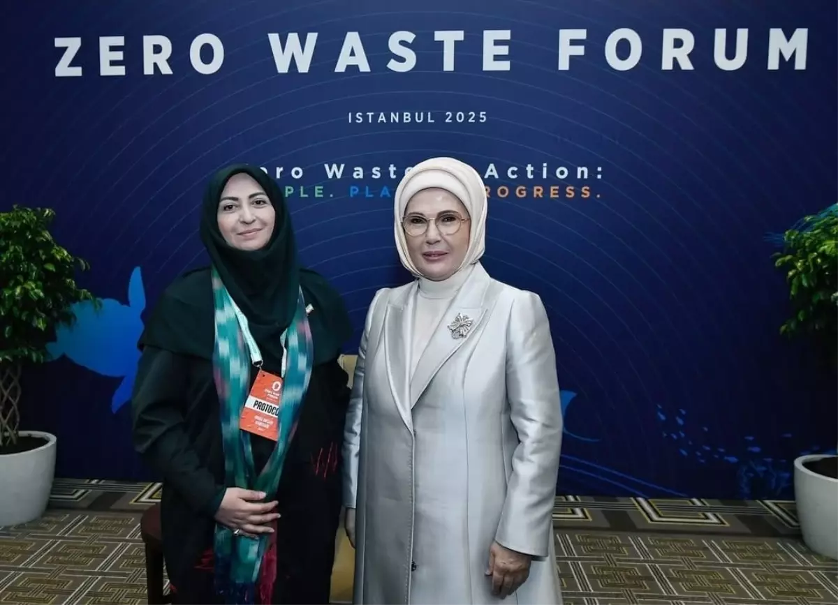 emine erdogan iran cumhurbaskani yardimcisi ile sifir atik forumunda bir araya geldi OHIXI7hw.jpg