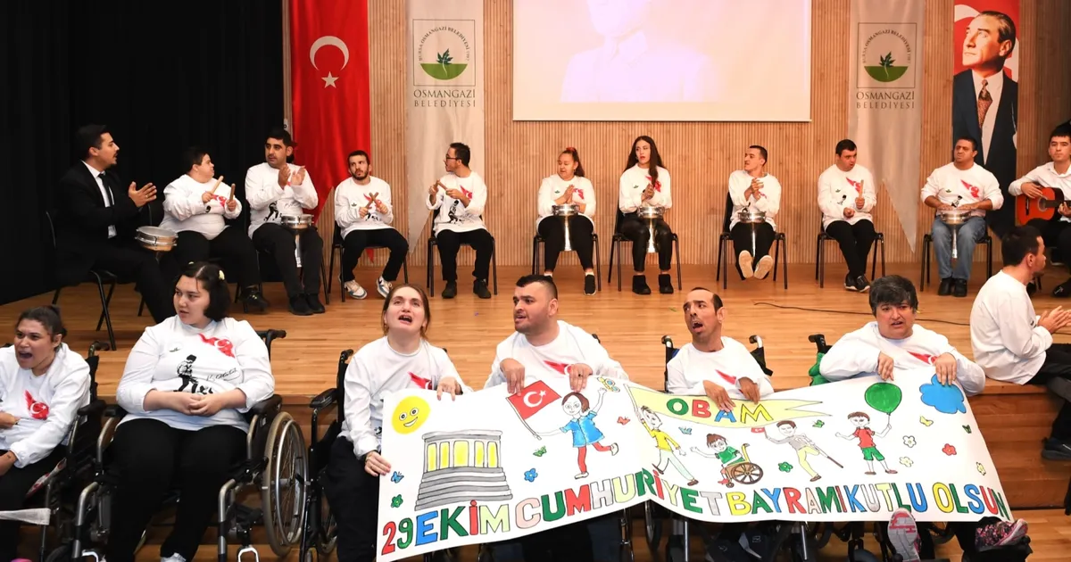 engelli bireyler bursa osmangazide cumhuriyet bayramini kutladi wusEf38d.webp