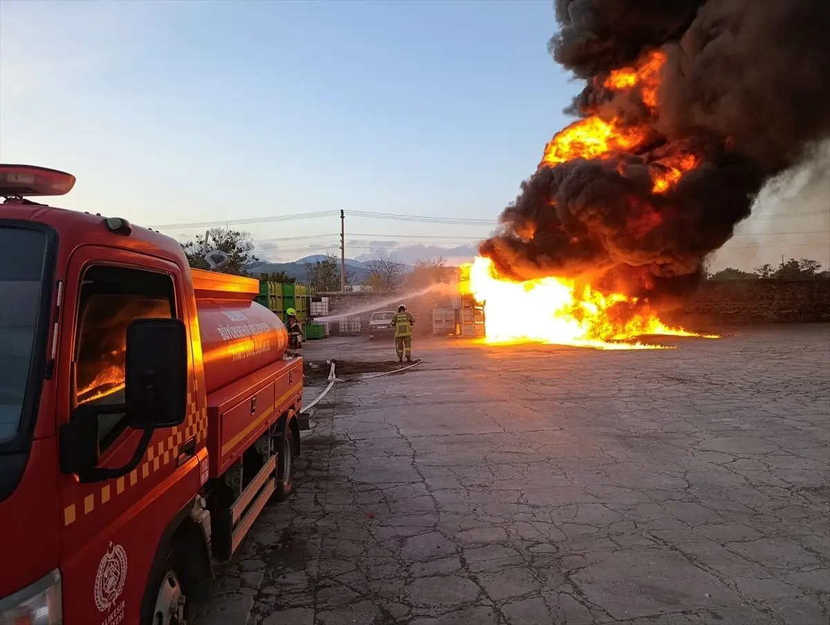 havrandaki zeytinyagi tesisinde yangin XD4bKmVg.jpg