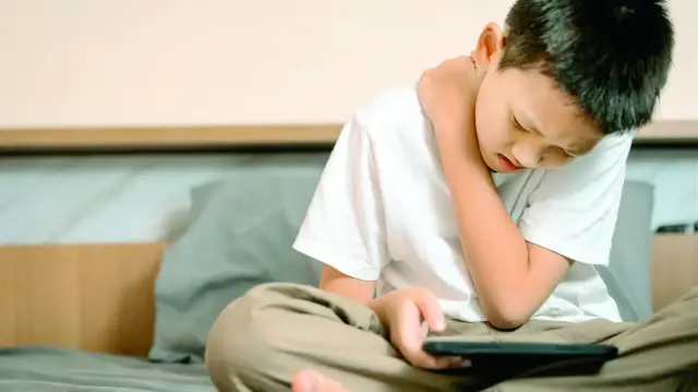 omuz agrilarinda gozle gorulur artis modern yasamin sessiz tehdidi yueQPiWu