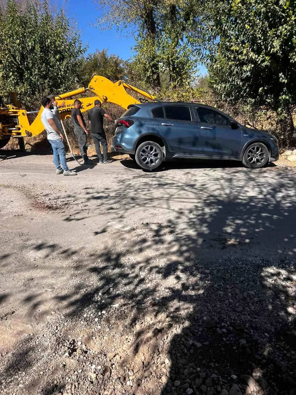 siirtte otomobil cukura dustu yarali yok ZHUYx6nT