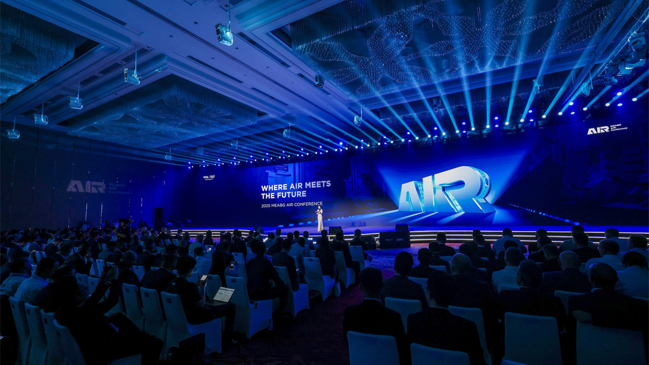tcl yeni iklimlendirme cozumlerini cindeki 2025 konferansinda tanitti 2YLEv9xx.jpg