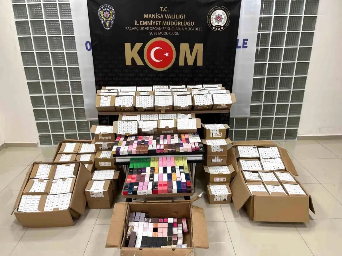 turgutluda gumruk kacagi parfum operasyonu y8XiI1Dn.jpg