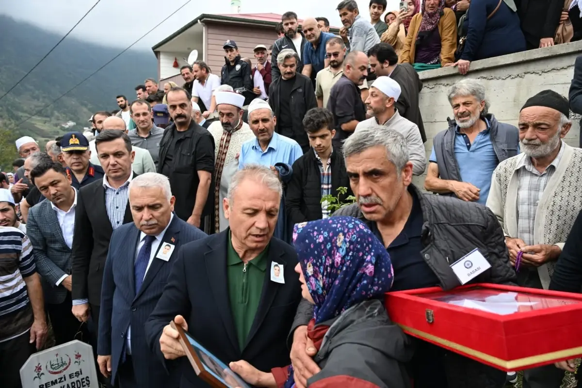 ucurumdan dusen polis memuru ugurlandi VWx9XHzh