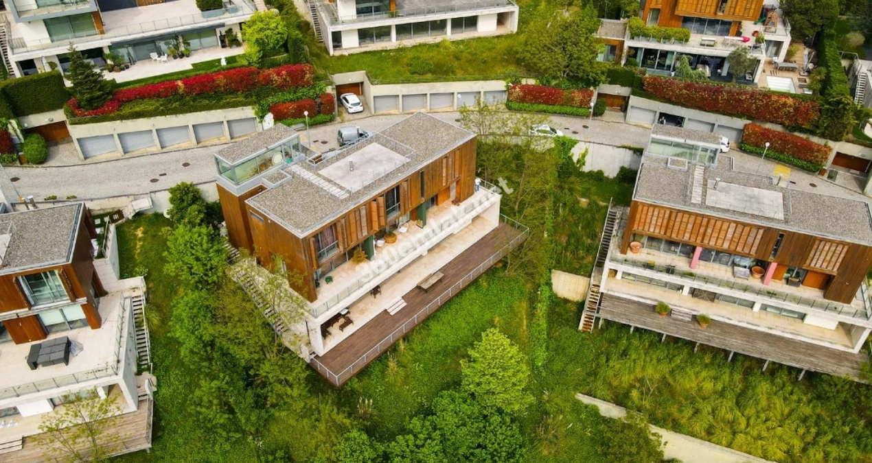 ziraat bankasindan unlulerin sitesinde milyonluk villa satisi XbKAyBzx