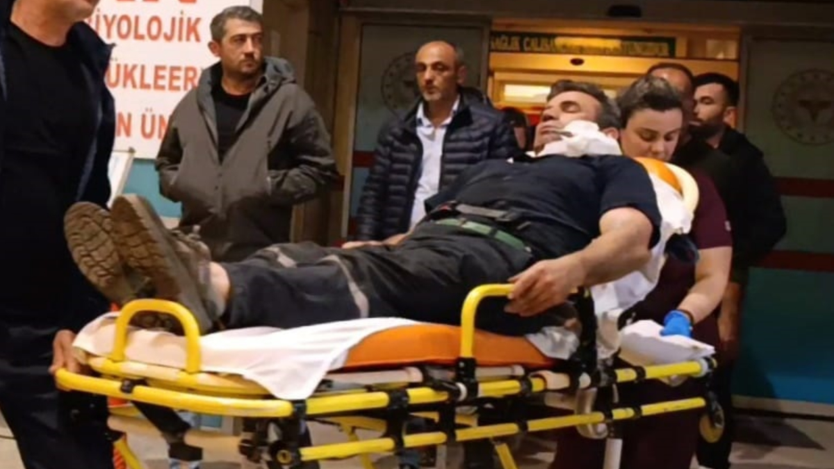 bursada romorkun kopan halat demiri bir kisinin yuzune saplandi 5aw6NM8W.jpg