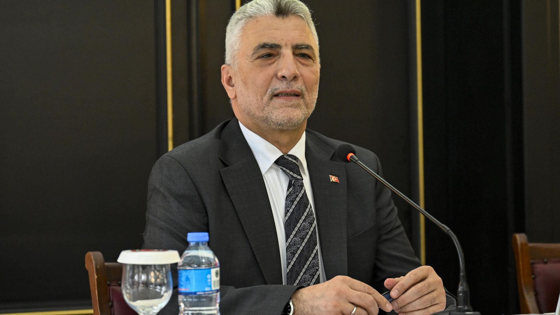 ticaret bakani bolat 2025 yilindan 32 milyon urun denetlendi 24 milyar tl ceza kesildi EN2bS377.jpg