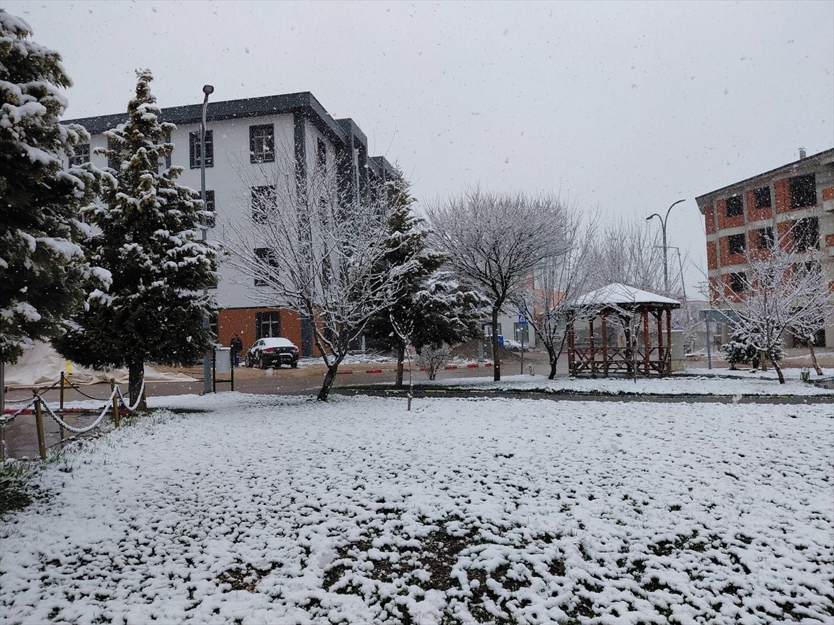 Başçiftlik’te Kar Yağışı Yoğunlaşıyor