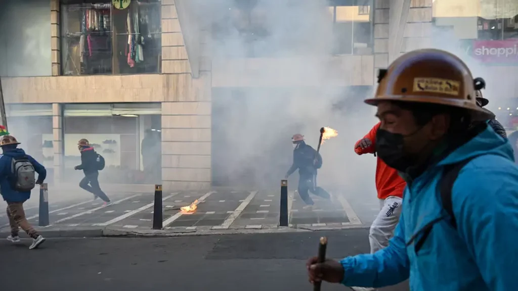 Bolivya’da Madenci Protestoları: Ekonomik Kriz Ülkeyi Kilitlemiş Durumda