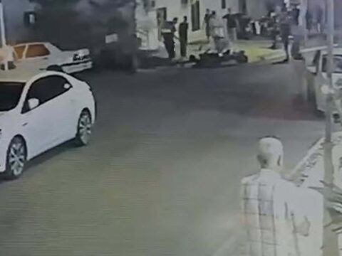 ‘Dur’ ihtarına uymadı, polis ve 2 kişiyi yaralayıp kaçtı